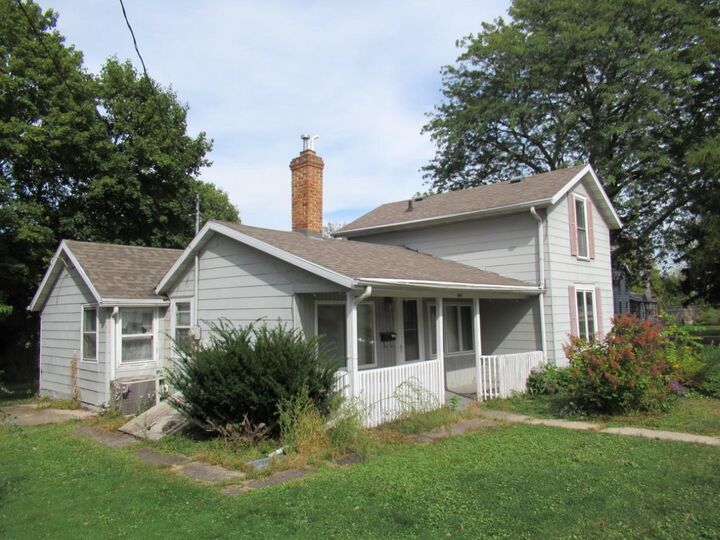 Property Photo:  1122 Grand Avenue  WI 53546