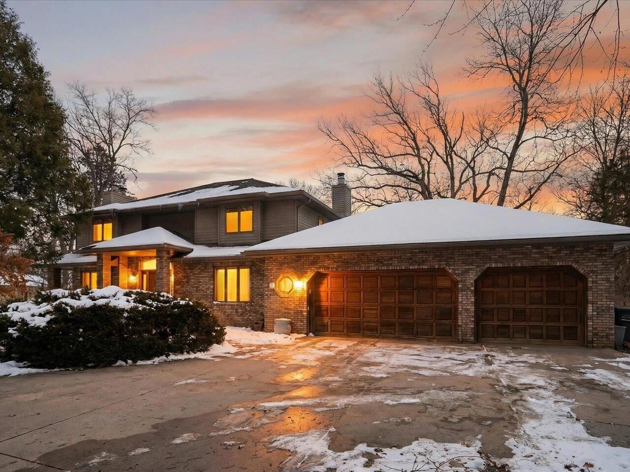 Property Photo:  4230 North Juniper Drive  WI 53545 