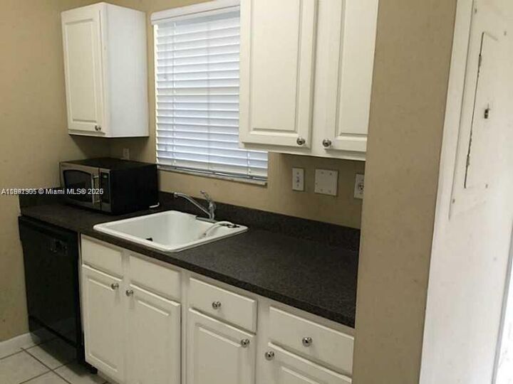 Property Photo: 1731 NW 96th Ter 2G FL 33024
