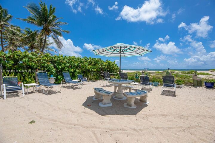 Property Photo:  3401 NE 10th St Ph16w  FL 33062 