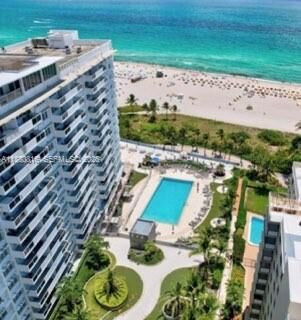 Property Photo:  100 Lincoln Rd 323  FL 33139 