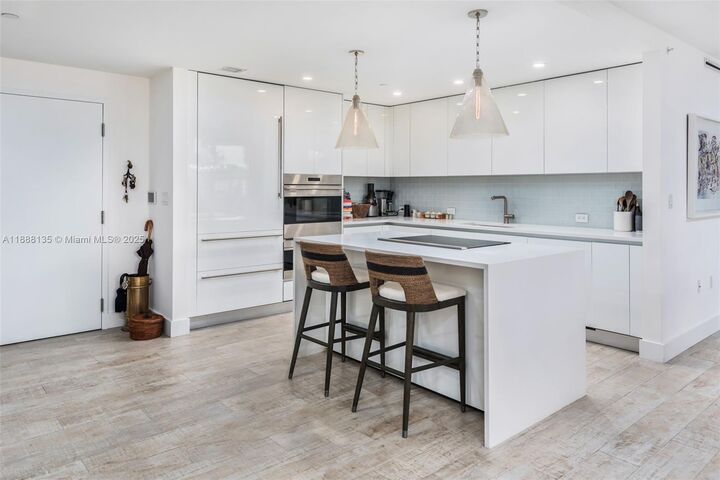 Property Photo:  1201 20th St 304  FL 33139 