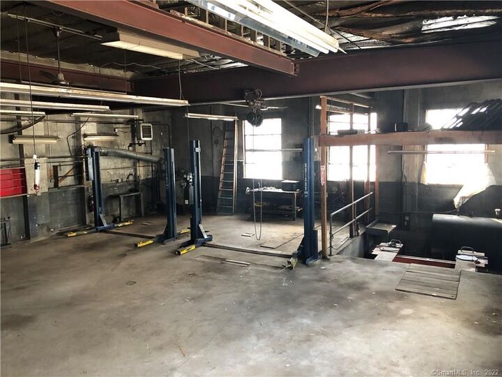 Property Photo:  36 Salem Street  CT 06519 