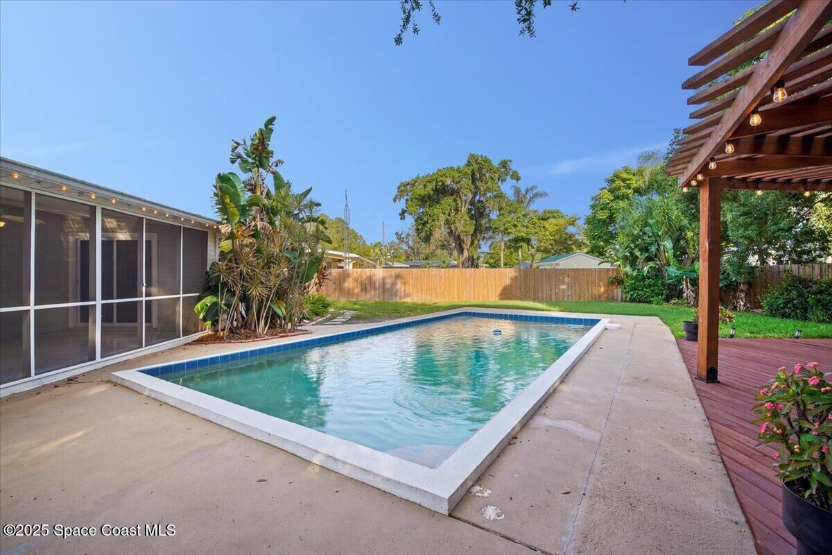 Property Photo:  417 E Grant Street  FL 32806 