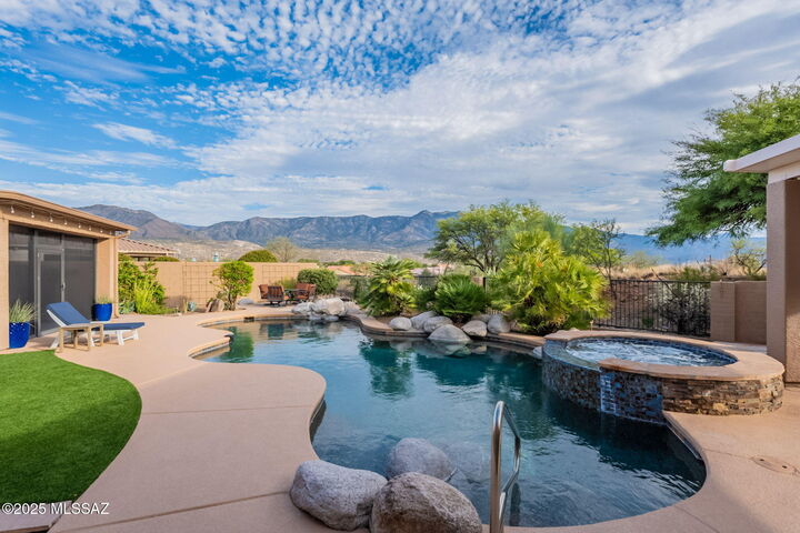 Property Photo: 38200 S Stone Ridge Court AZ 85739