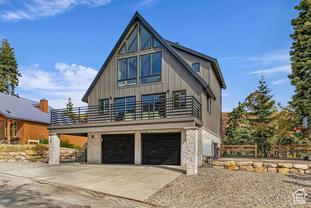 Property Photo: 700 Aspen Dr UT 84098