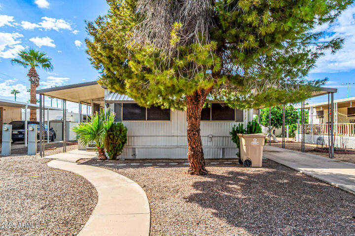 Property Photo:  2650 W Union Hills Drive 112  AZ 85027 
