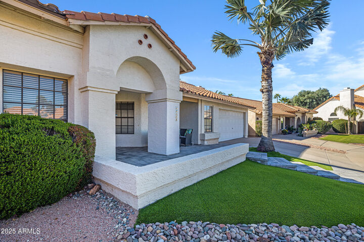 Property Photo: 14618 S 34th Place AZ 85044