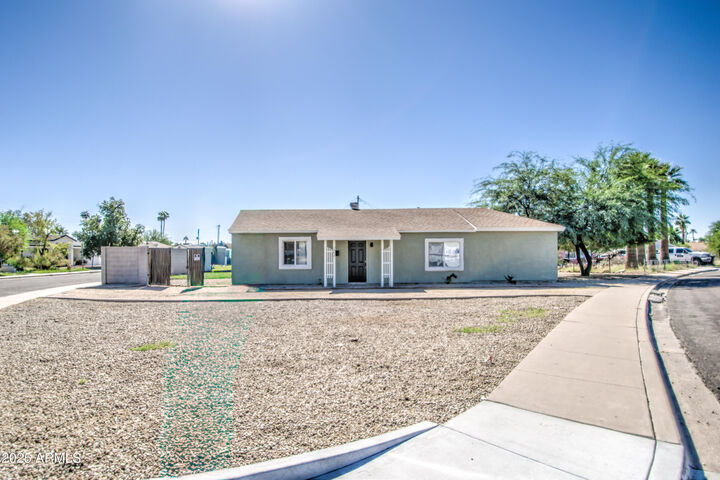 Property Photo: 203 W Mission Lane AZ 85021