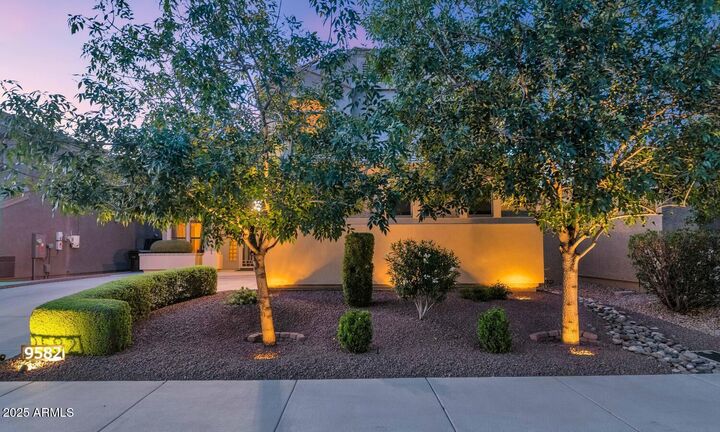 Property Photo:  9582 W Albert Lane  AZ 85382