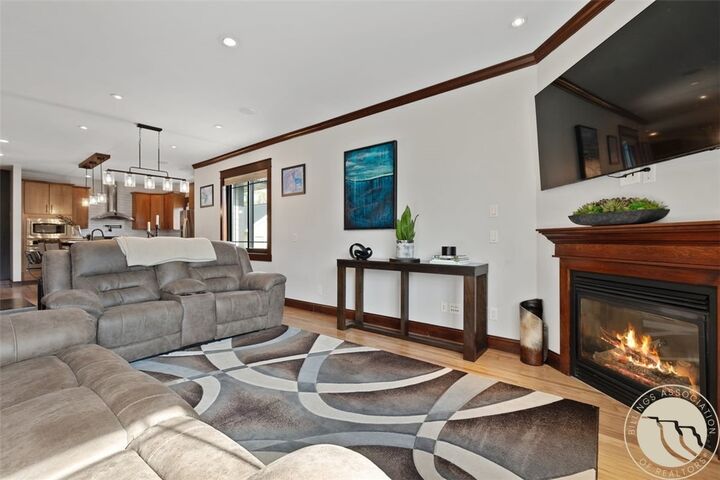 Property Photo:  813 Avenue F  MT 59102 