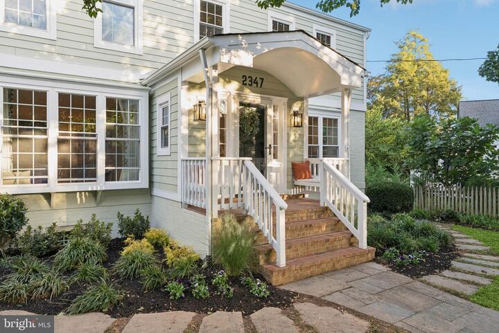 Property Photo: 2347 N Quantico Street N VA 22205