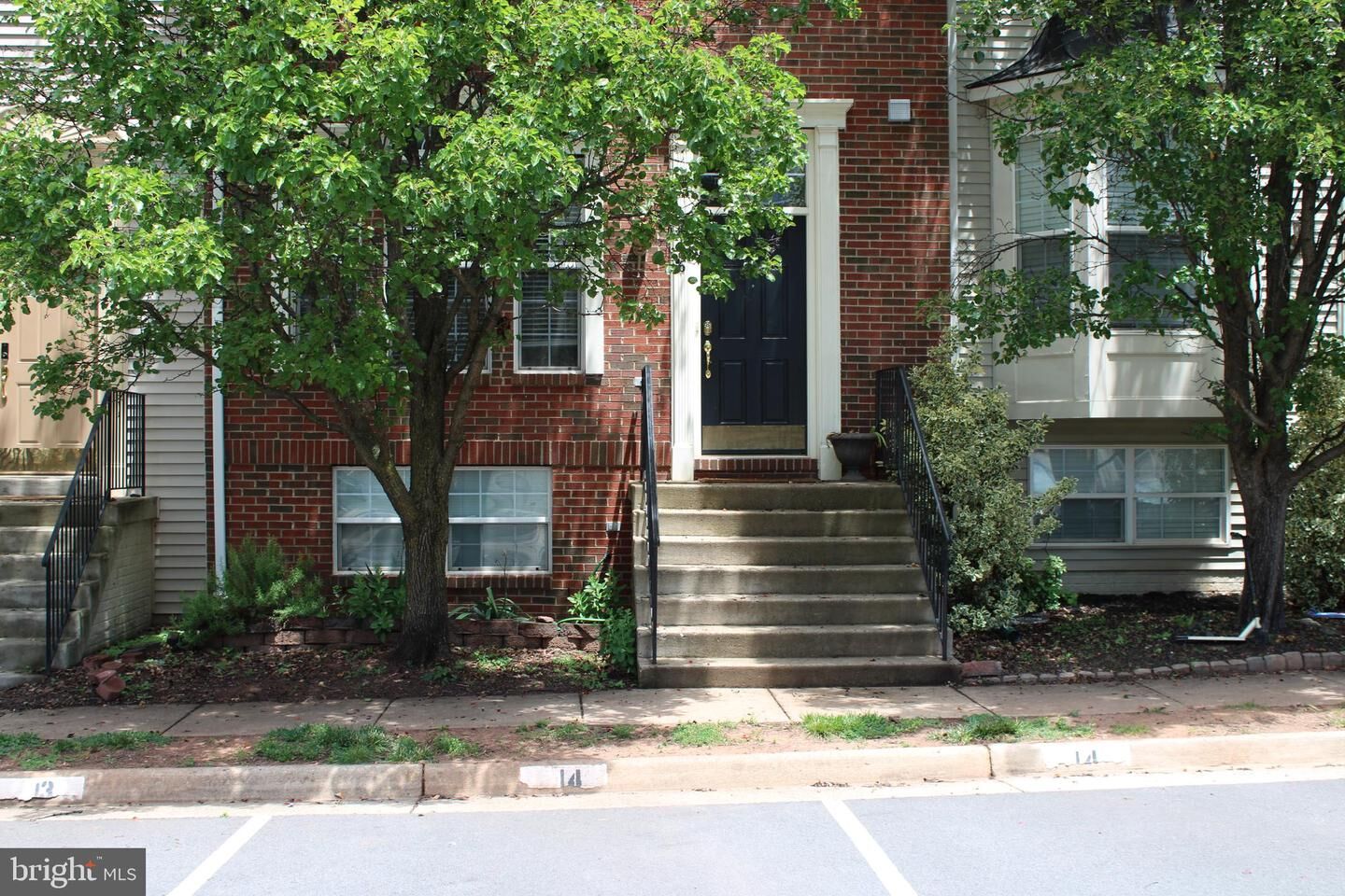Property Photo: 14186 Hunters Run Way VA 20155