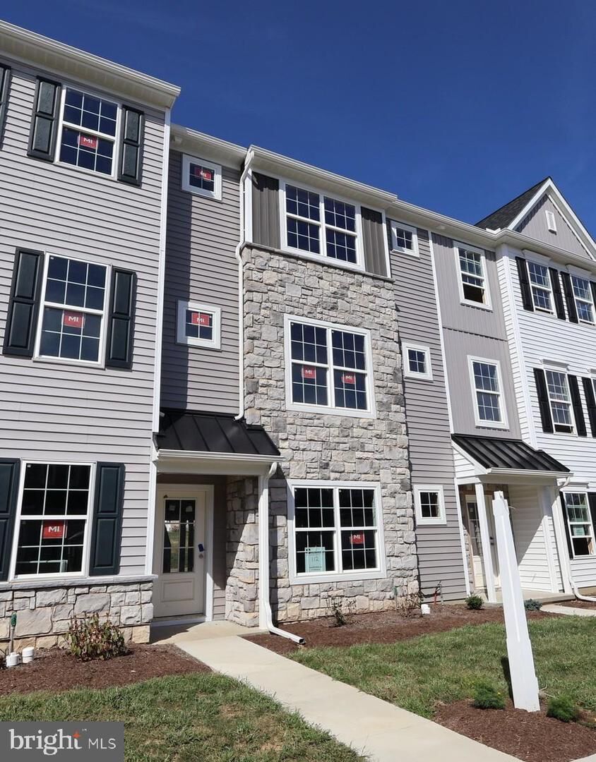 Property Photo: 2457 Spring Water Circle 112 PA 17601