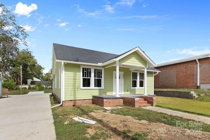 Property Photo:  302 W Gay Street  SC 29720 