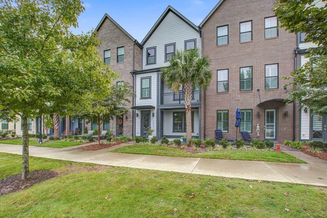 Property Photo:  1560 Hancock Street # 4 B-4  SC 29464 