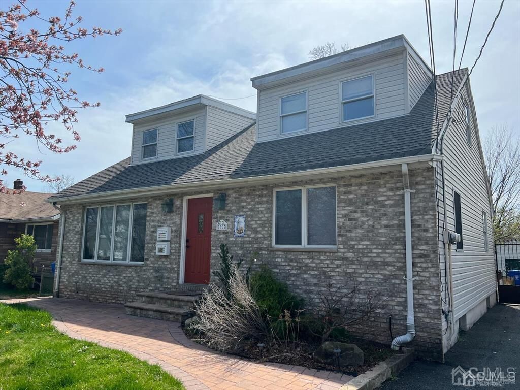 Property Photo:  30 N Juliet Street  NJ 08830 