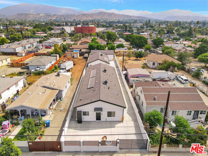 Property Photo: 11108 Norris Ave CA 91331