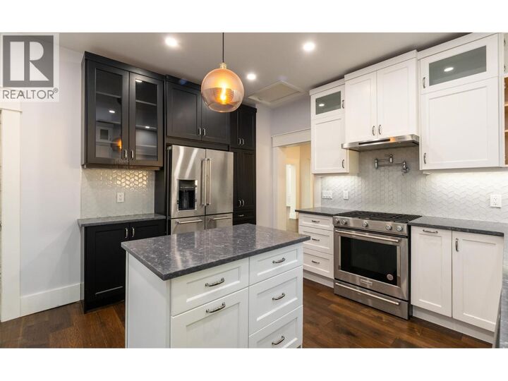 Property Photo: 550 6 Street Southeast BC V1E 4E4