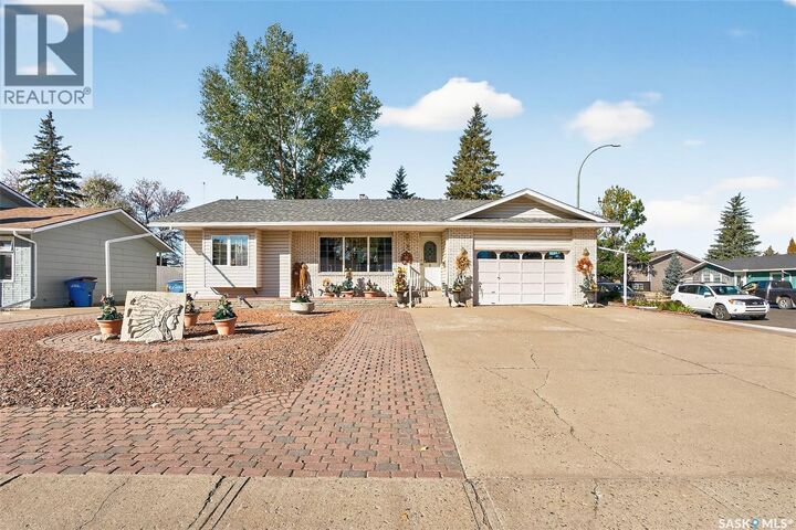 Photo de la propriété:  18 Blue Sage Drive  SK S6J 1C4 