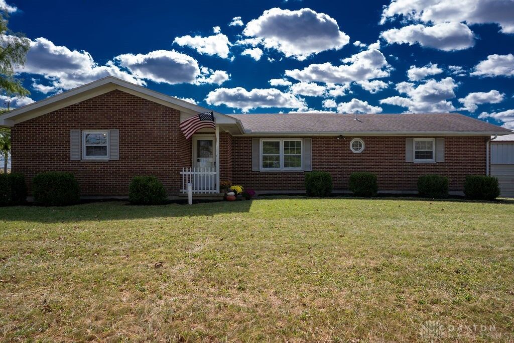 Property Photo: 7210 N Bollinger Road OH 45317
