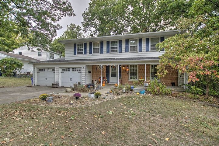 Property Photo: 411 Woodhill Drive IL 62521
