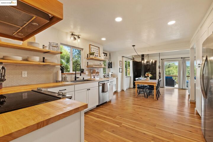 Property Photo: 19147 Sunrise Dr CA 95379