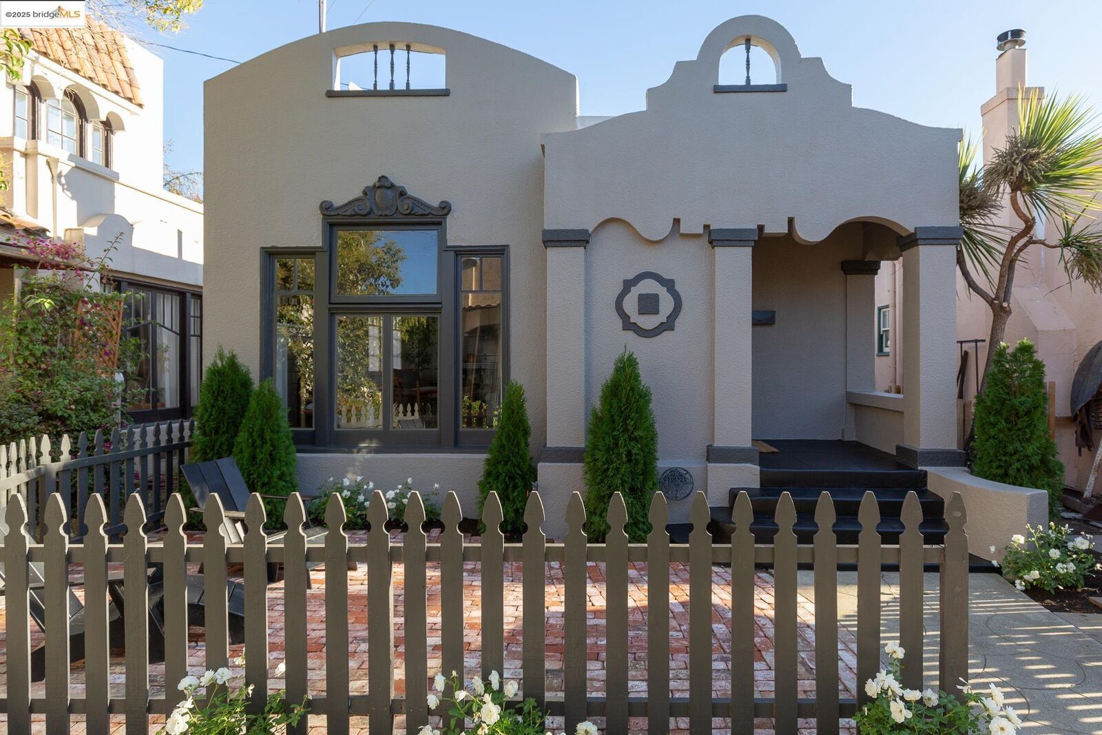 Property Photo: 2417 Marti Rae Ct CA 94501