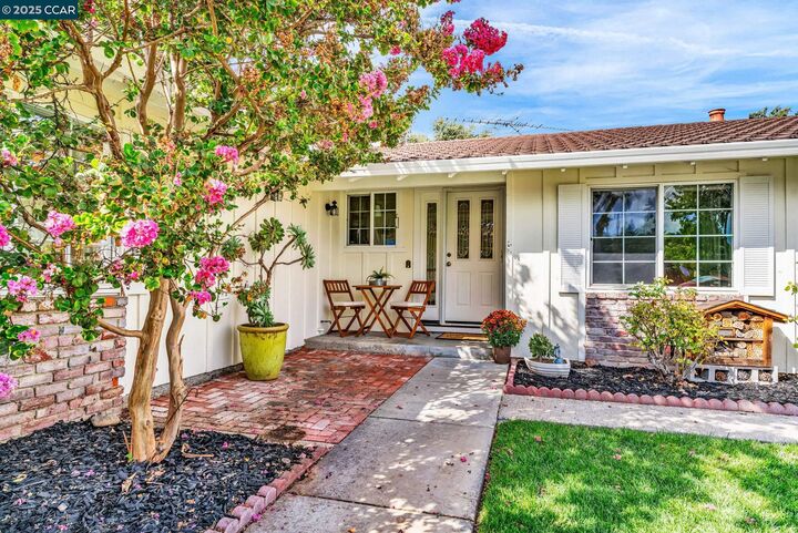 Property Photo: 1751 Whitman Road CA 94518