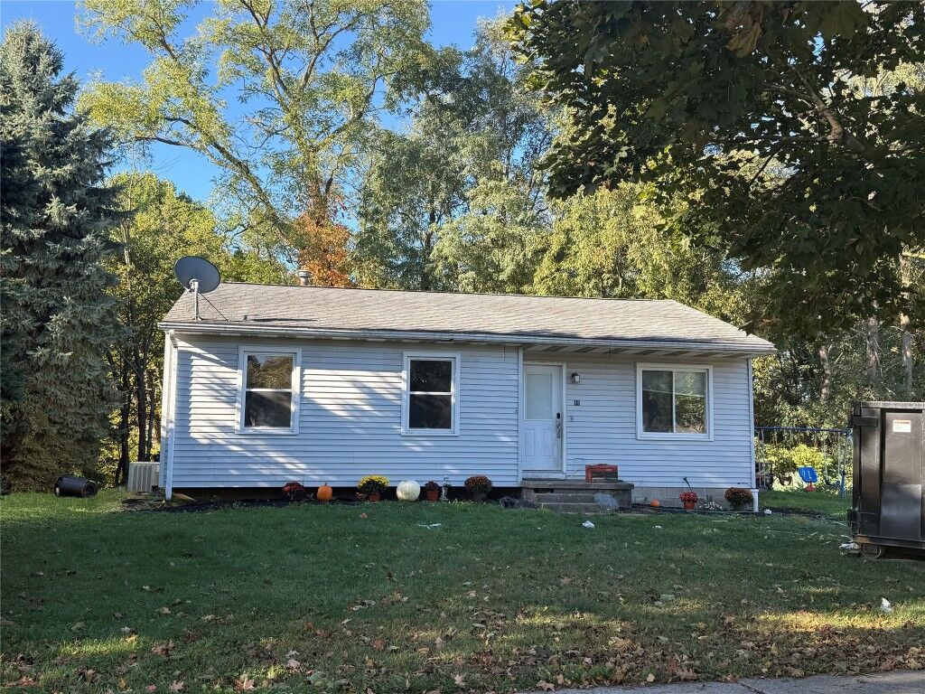 Property Photo: 48 Bernwood Drive PA 16428