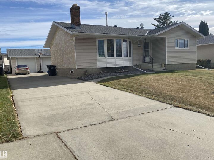 Property Photo:  4719 47 Street  AB T0A 1N0 