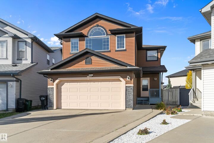 8736 178 Avenue NW  Edmonton AB T5Z 0B8 photo