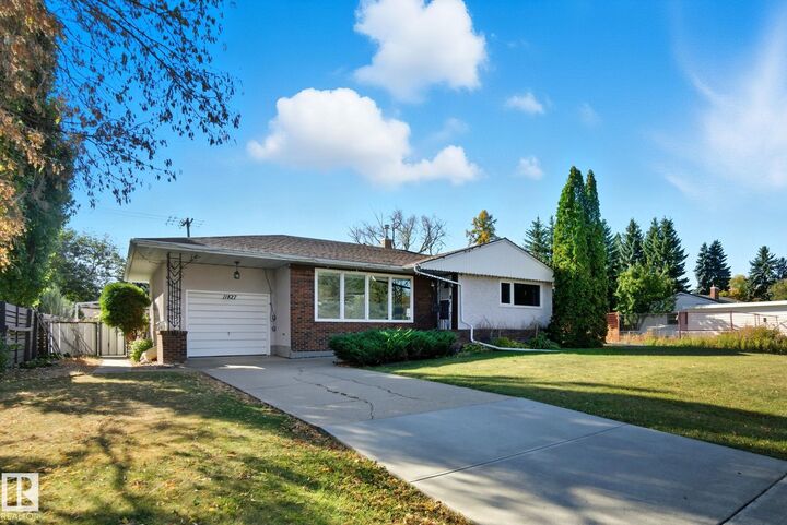 Property Photo: 11827 87 Avenue NW AB T6G 0Y5