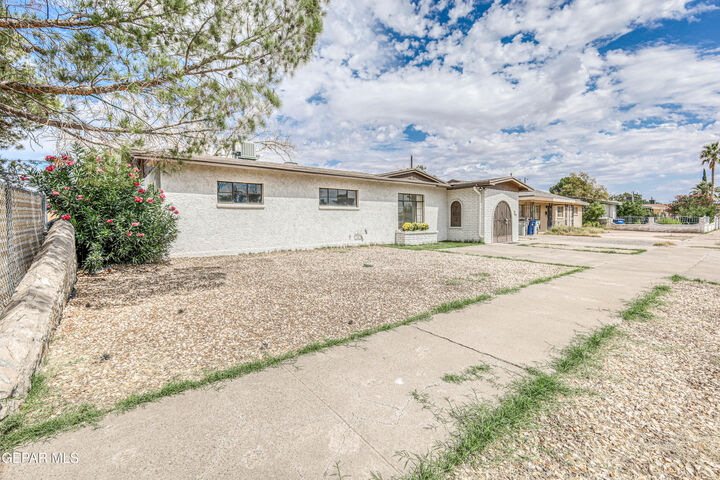 Property Photo:  5905 Brazos Avenue  TX 79905 