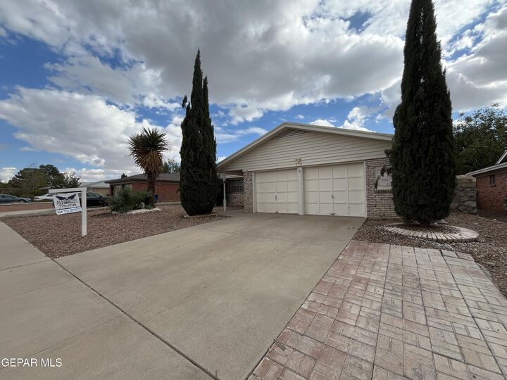 Property Photo:  8704 Darlina Drive  TX 79925 
