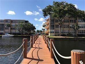 Property Photo: 2761 Taft St 409 FL 33020