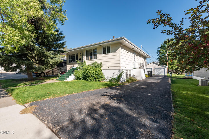 423 17th Street N  Bismarck ND 58501 photo