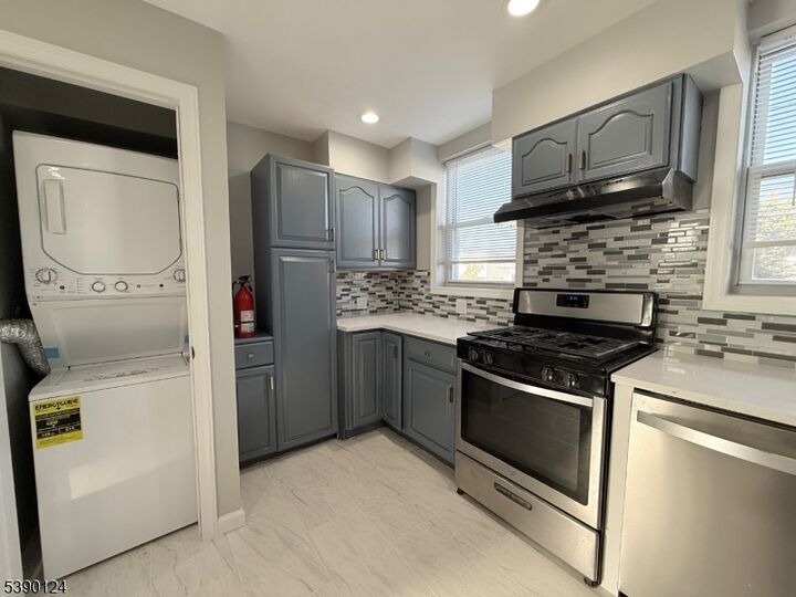 Property Photo:  46 Hayward Ave 1  NJ 07008