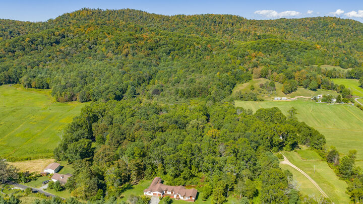 Property Photo: 213 Patterson Creek Dr WV 24910
