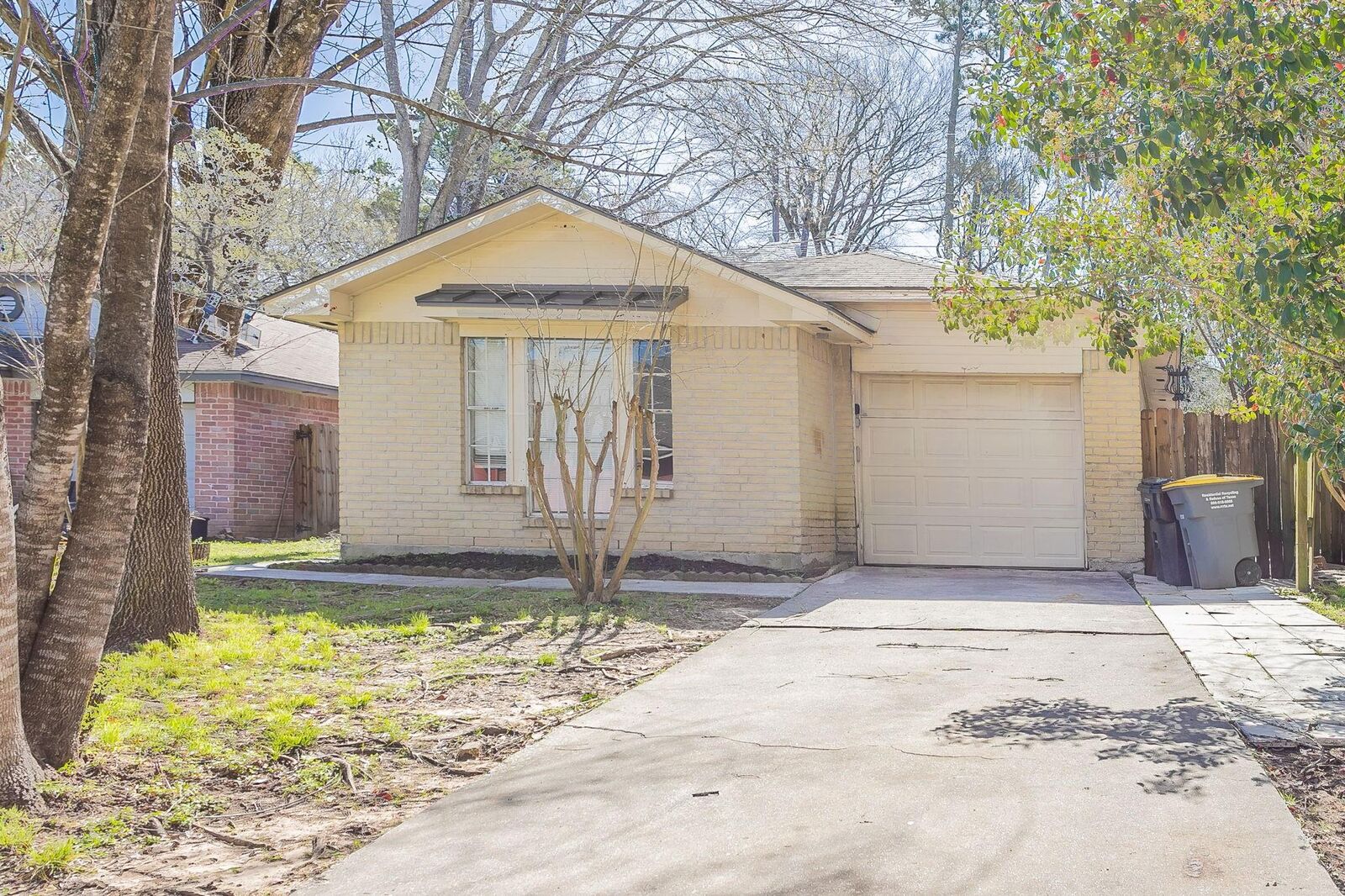 Property Photo: 5326 Lynngate Drive TX 77373