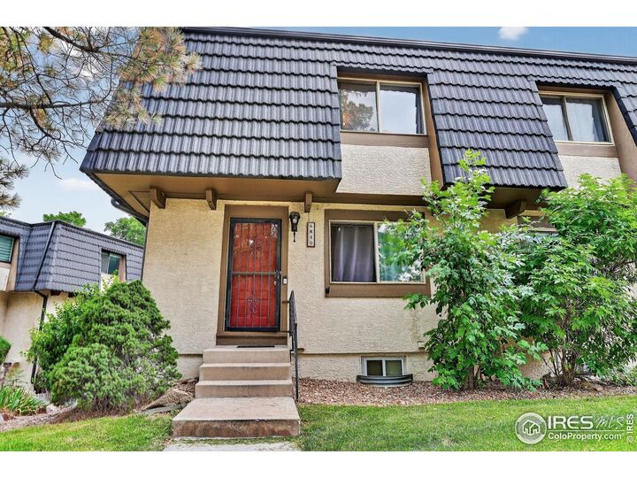 Property Photo: 6840 S Broadway CO 80122