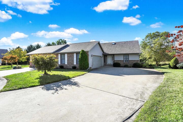Property Photo: 3916 S Allen Court IN 47401