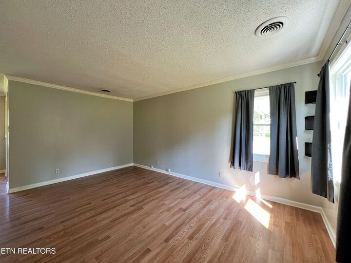 Property Photo: 4807 Seminole Rd TN 37918