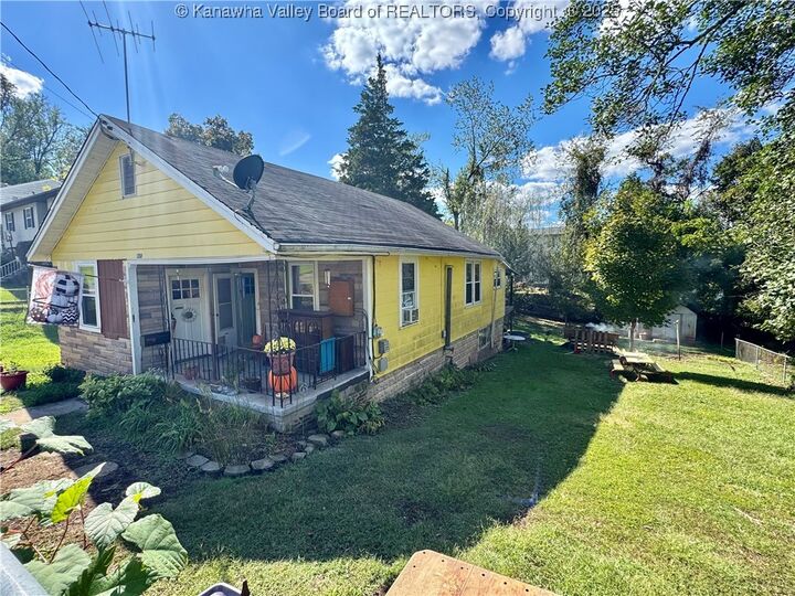 845 Hudson Street  Saint Albans WV 25177 photo