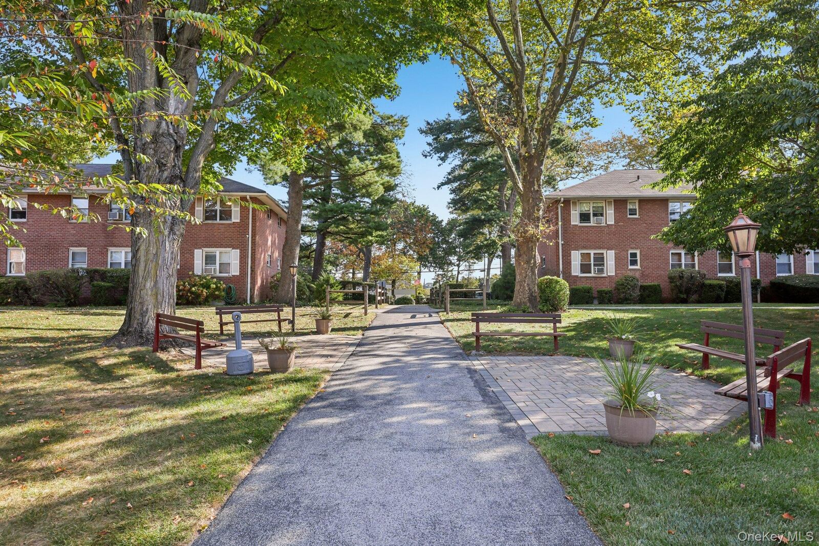 Property Photo:  121 N Broadway 12A  NY 10603 