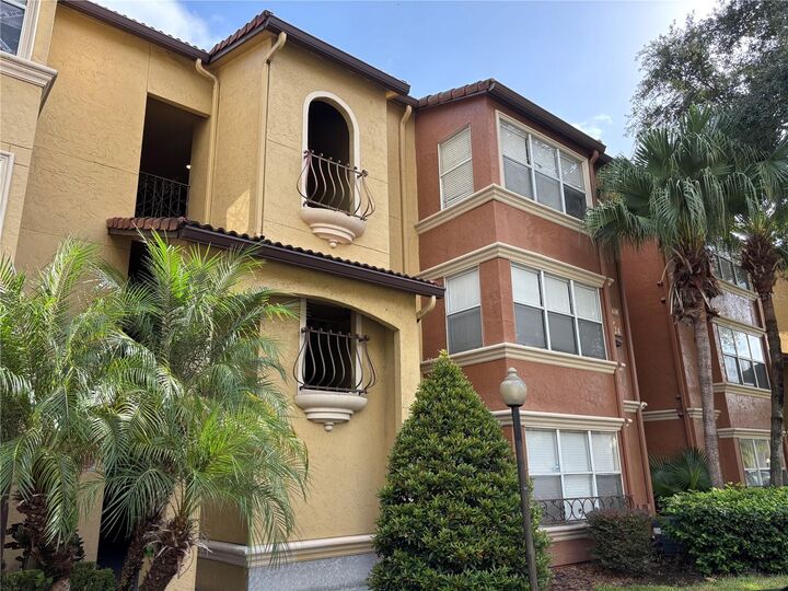 Property Photo: 5124 Conroy Road 623 FL 32811