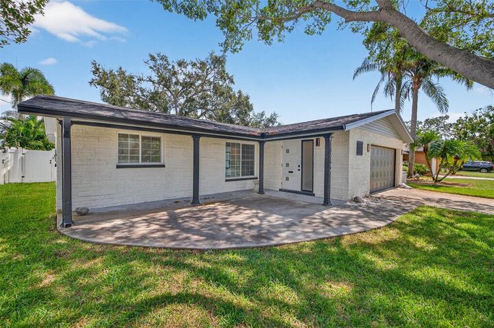Property Photo: 3927 Helena Street NE FL 33703