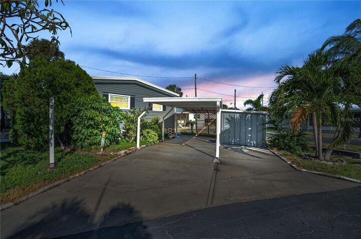 Property Photo:  4288 86th Way N 20  FL 33709 