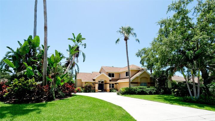 Property Photo: 9102 12th Avenue NW FL 34209