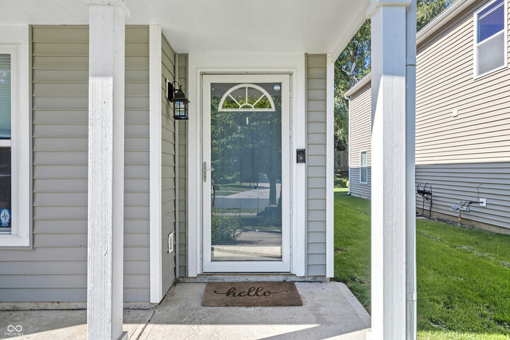 Property Photo: 2258 Bridlewood Drive IN 46131